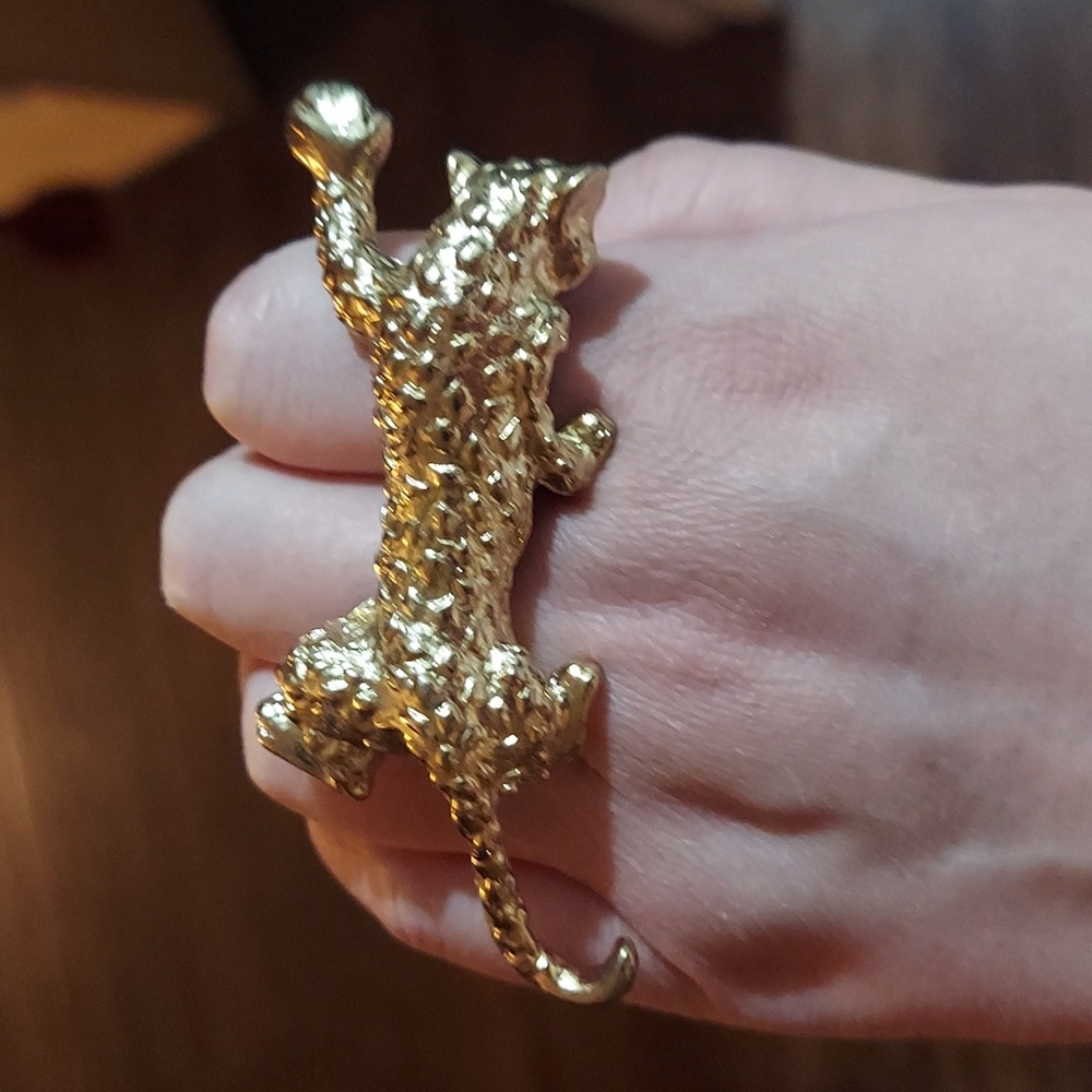 Tiger Ring Gold Toned Vintage